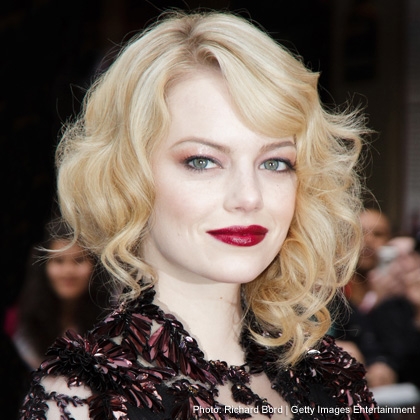 Emma Stone's Asymmetrical Loose Curls