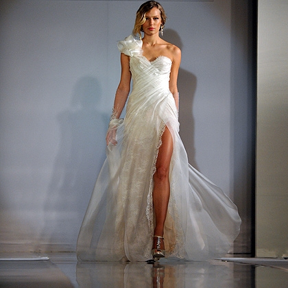 Top 10 Wedding Dresses of 2012